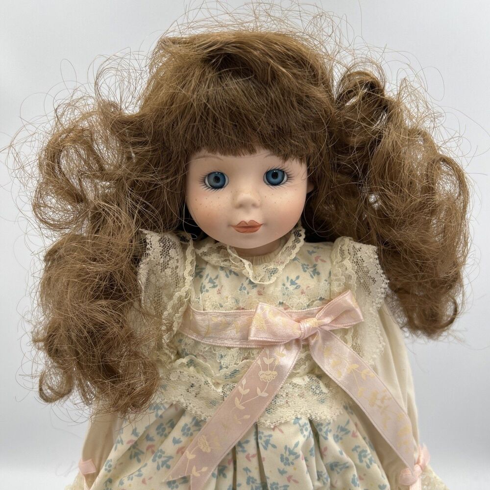 Princess House Jessica Porcelain Collector Doll Brunette Blue Eyes Straw Hat-BOX - Picture 8 of 15